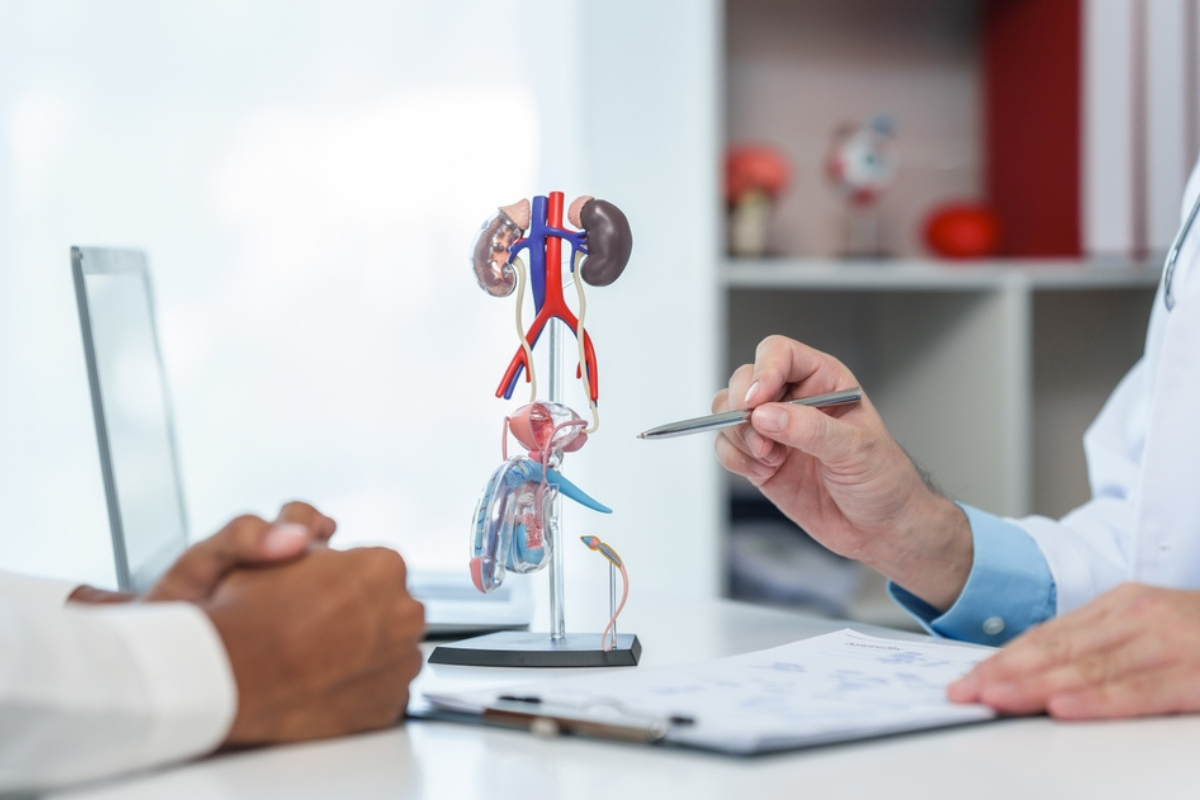 Doctor discussing cancer screening tests with patient