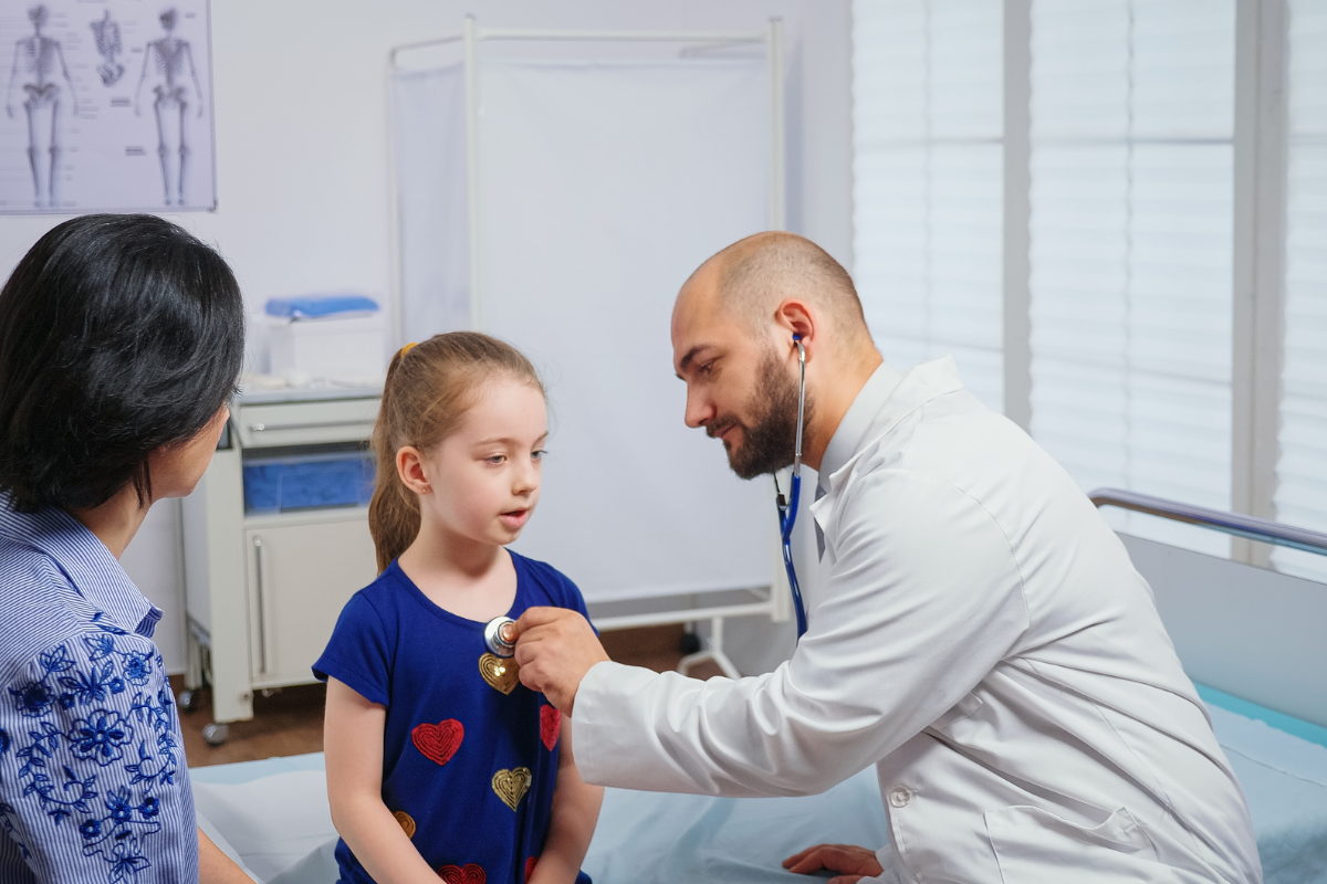Child receiving respiratory evaluation for suspected lung condition