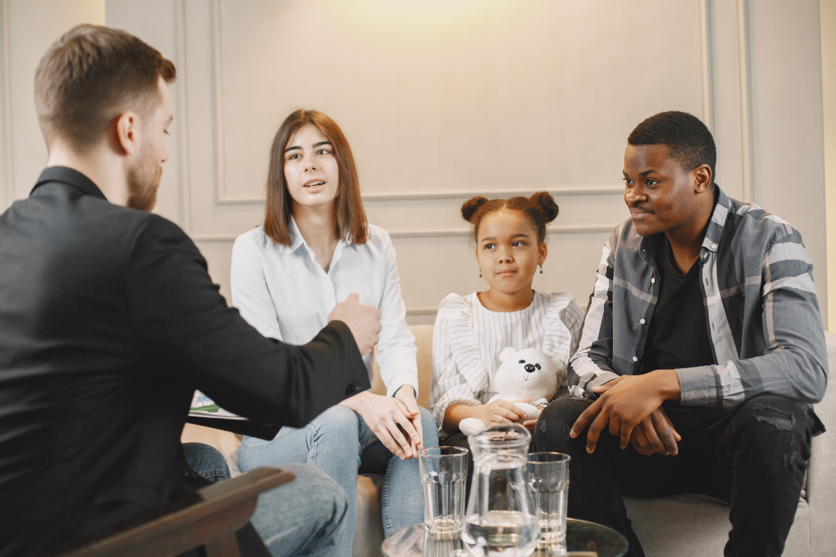 Family meeting with genetic counselor regarding childhood lung cancer risk